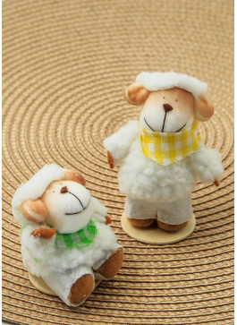 Овечки на підставці, 7 та 9 см. 12 шт.