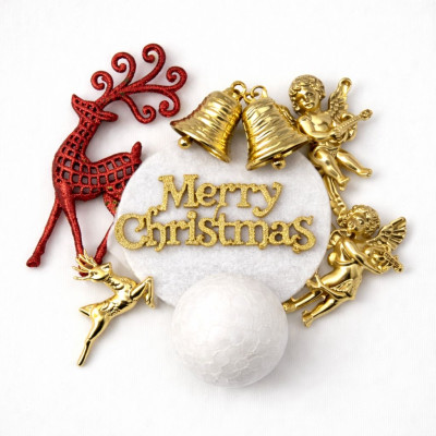 Заготовки з пластику, пінопласту, фетру.